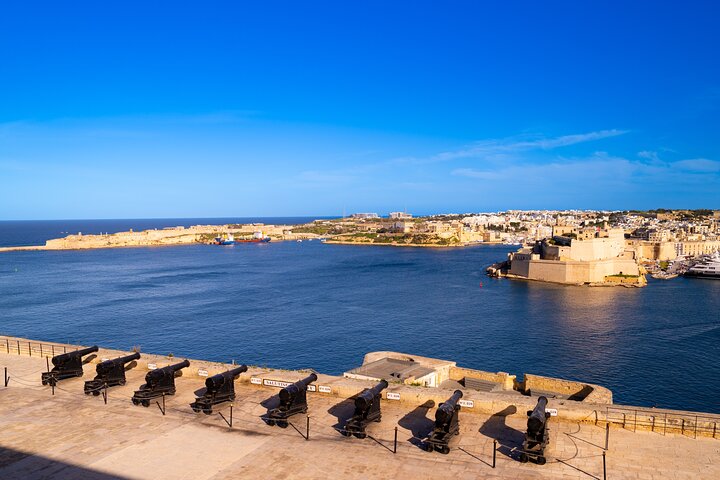 Valletta harbour view guided tour in Malta