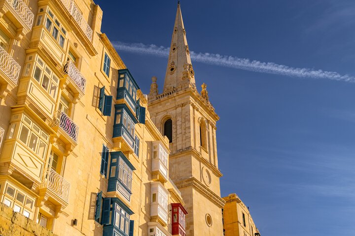 Historic church architecture in Valletta private tour
